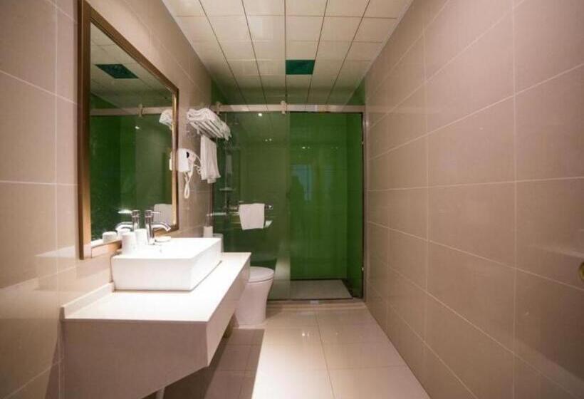 Отель Greentree Inn Zhenjiang Jurong City Tianwang Town Tianzheng Square