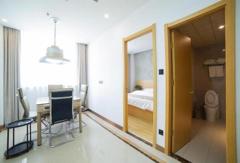 Отель Greentree Inn Zhenjiang Jurong City Tianwang Town Tianzheng Square