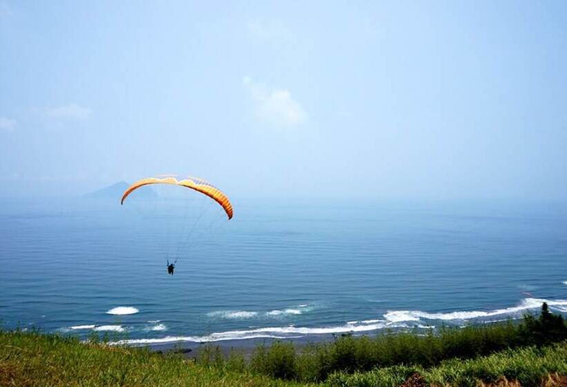 هتل Migratory Birds