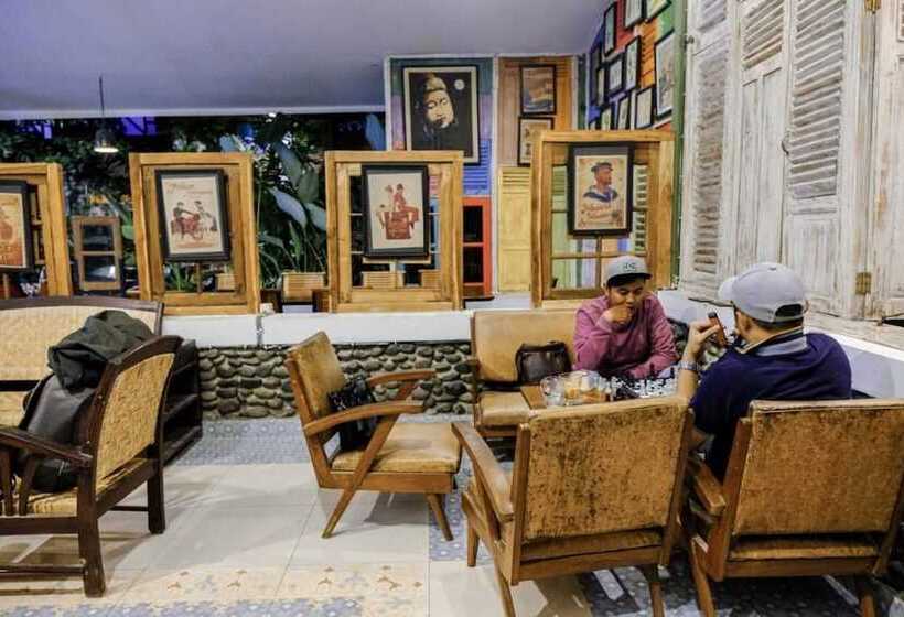 호텔 Ndalem Bebekan Guesthouse