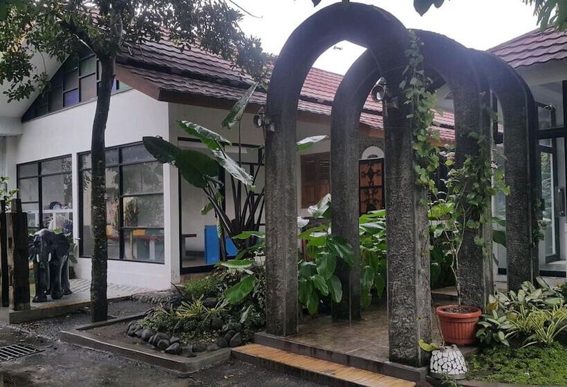 호텔 Ndalem Bebekan Guesthouse