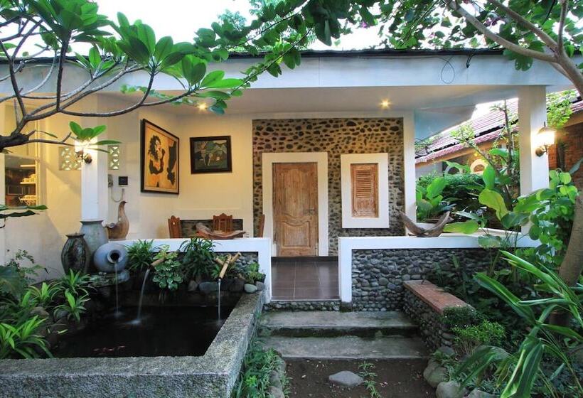 호텔 Ndalem Bebekan Guesthouse