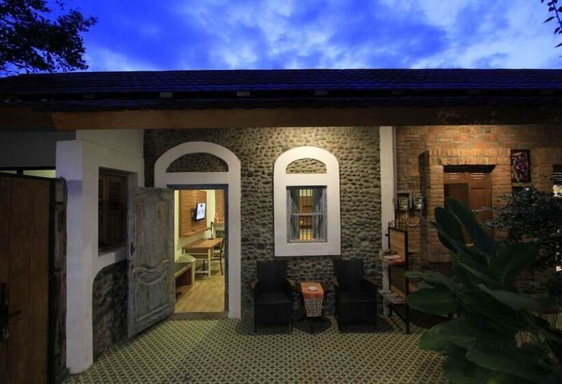 酒店 Ndalem Bebekan Guesthouse