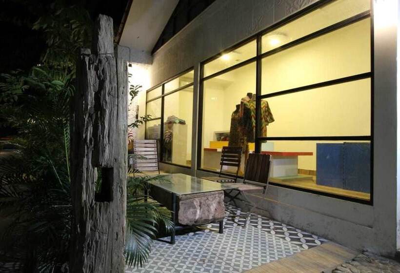 호텔 Ndalem Bebekan Guesthouse