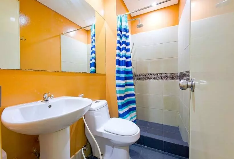 Hotelli Oyo 769 Poblacion Suites Polaris