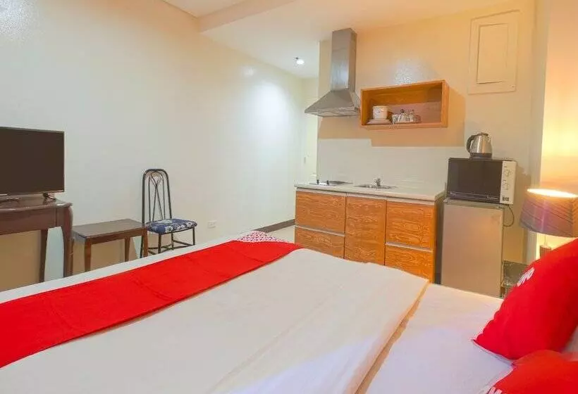 Hotelli Oyo 769 Poblacion Suites Polaris