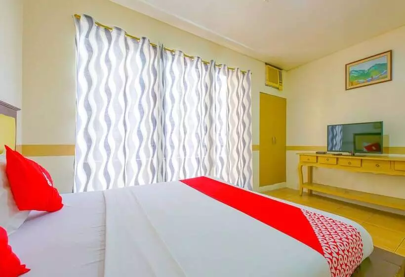 Hotelli Oyo 769 Poblacion Suites Polaris