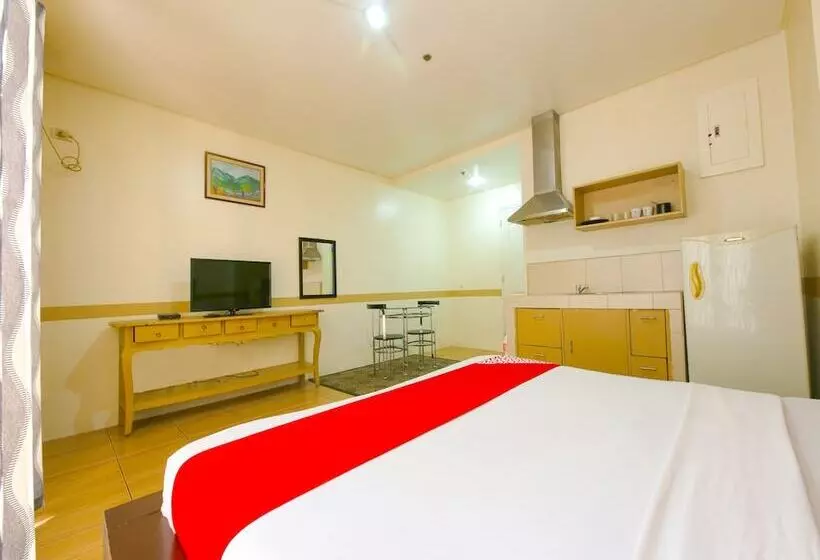 Hotelli Oyo 769 Poblacion Suites Polaris