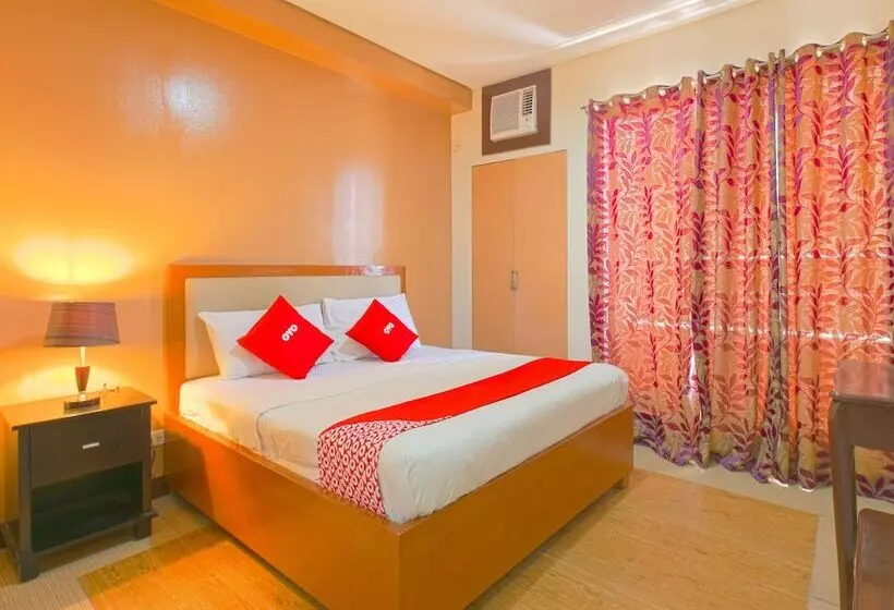 Hotelli Oyo 769 Poblacion Suites Polaris