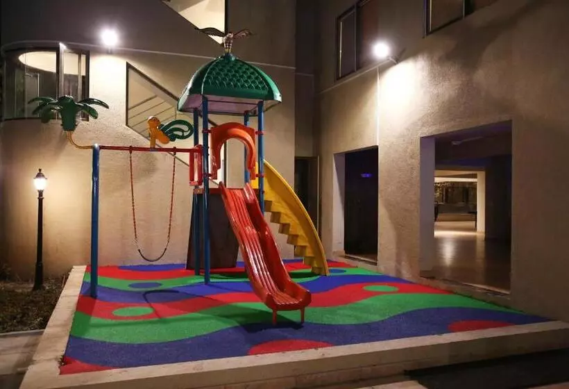 ホテル Sukkur Bhavan S Sb Resorts & Lawns