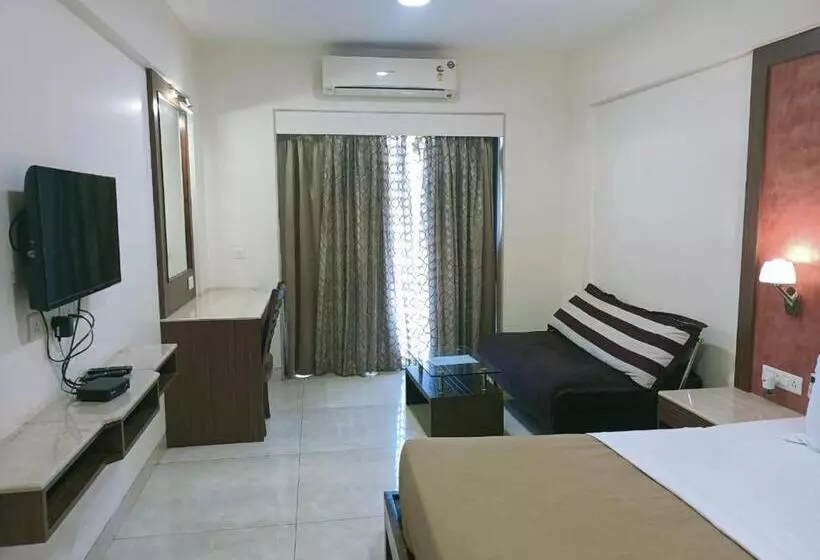 ホテル Sukkur Bhavan S Sb Resorts & Lawns