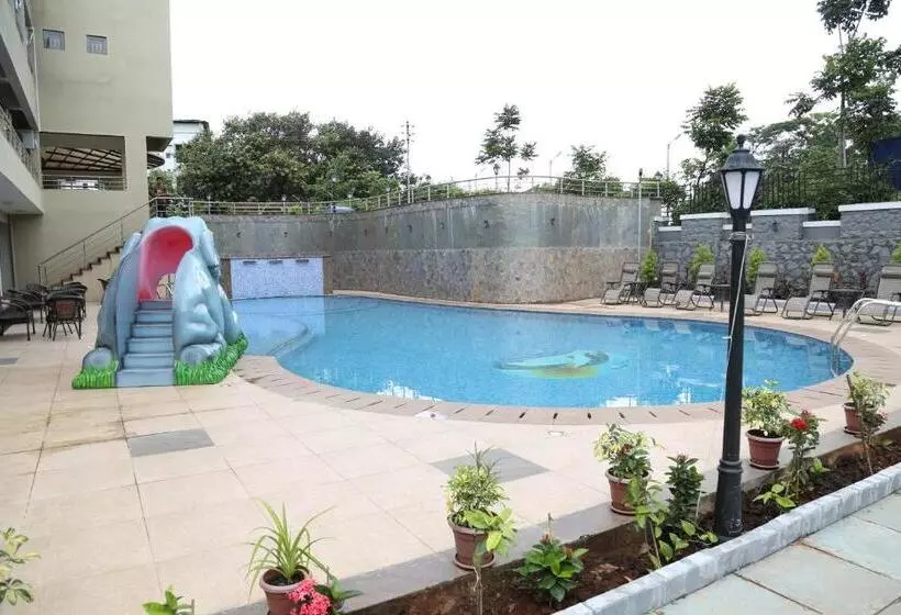 ホテル Sukkur Bhavan S Sb Resorts & Lawns