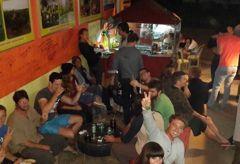 فندق Van Anh Hostel