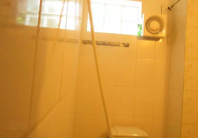هتل Visal Sak Guesthouse