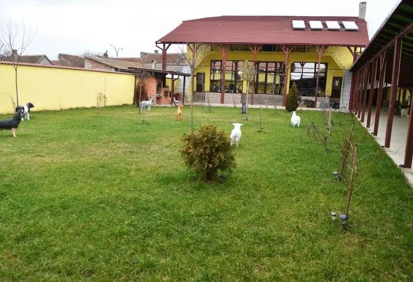 Retkeilymaja Casa Simescu Ii