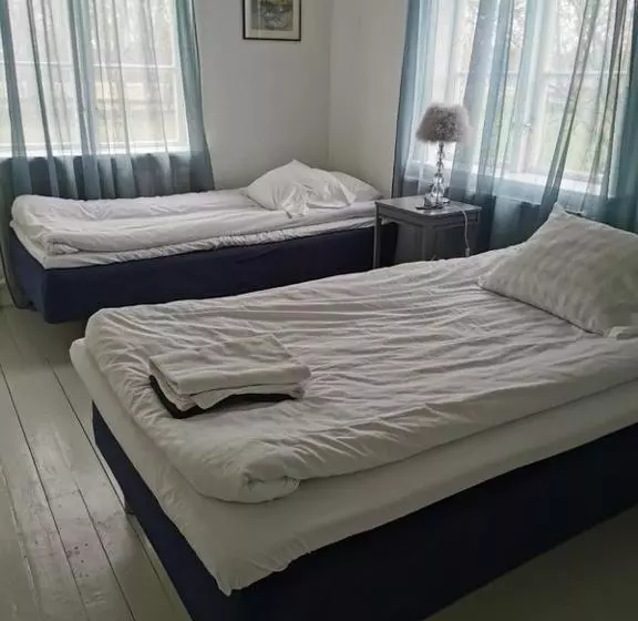 ベッドアンドブレックファースト Västervik Rum Och Stugor