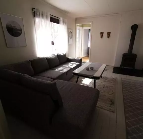 ベッドアンドブレックファースト Västervik Rum Och Stugor