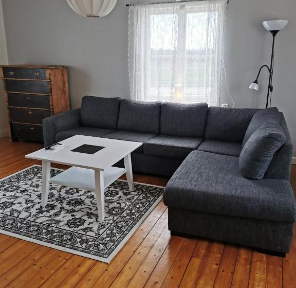 تختخواب و صبحانه Västervik Rum Och Stugor