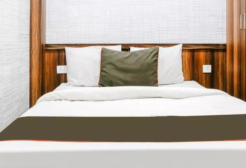 Collection O Hotel Day & Night