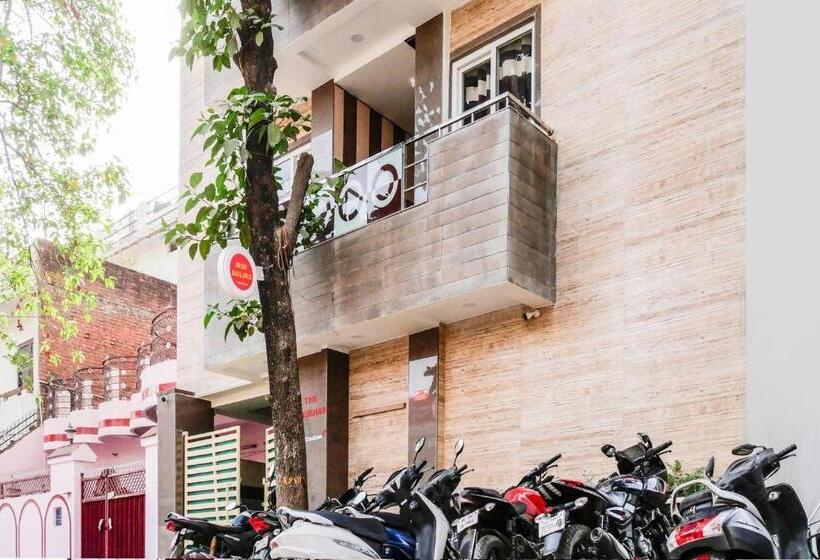 Collection O Hotel Day & Night