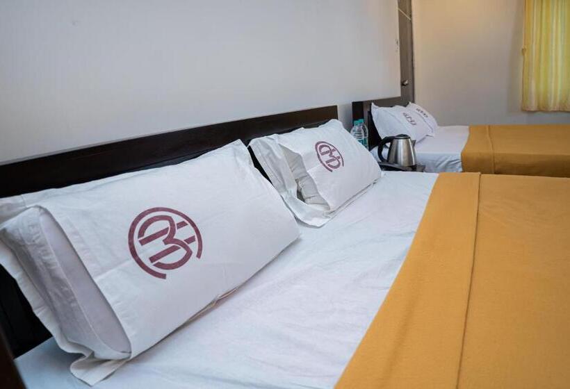 هتل Mookambika Comforts