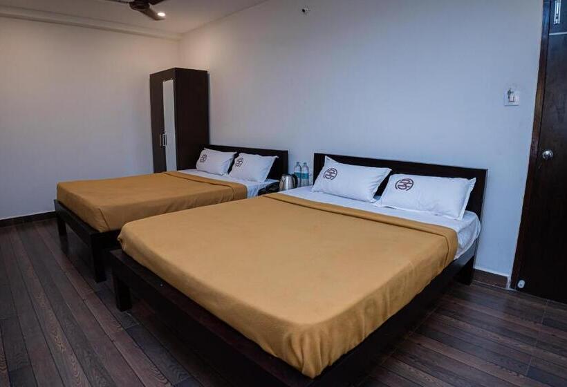 هتل Mookambika Comforts