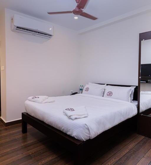 هتل Mookambika Comforts