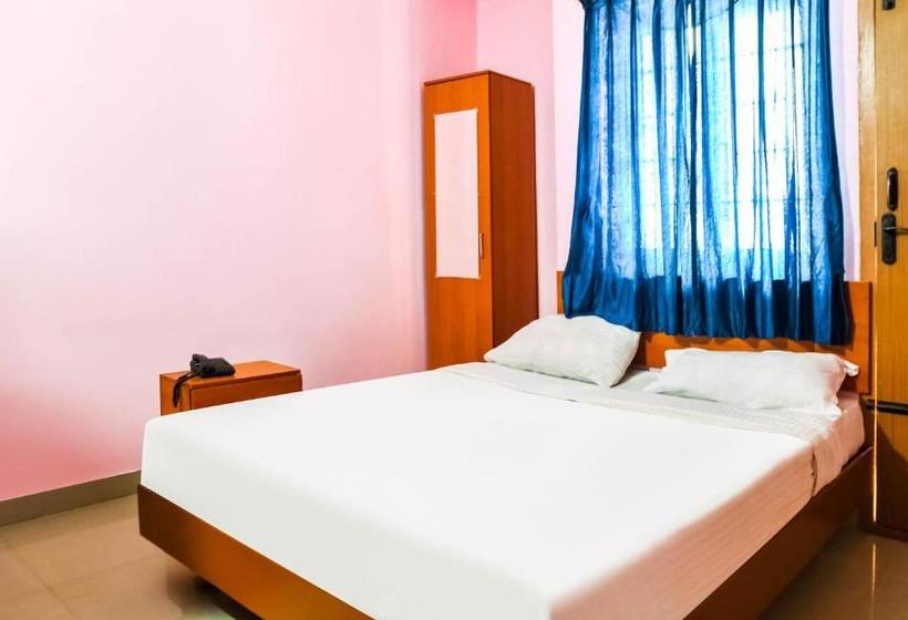 ホテル Spot On 78959 Ab Grand Inn