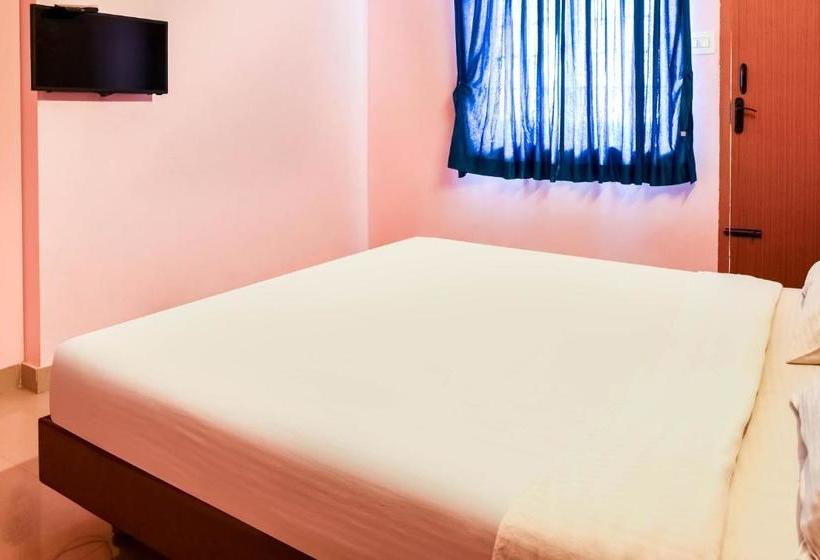 ホテル Spot On 78959 Ab Grand Inn