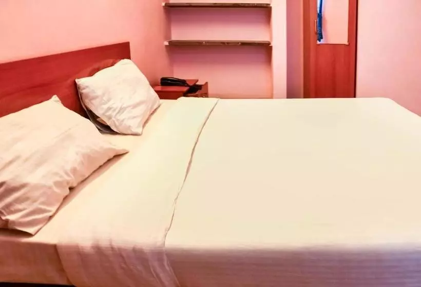 Hotelli Spot On 78959 Ab Grand Inn