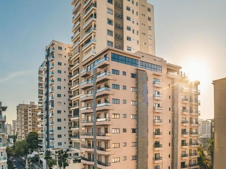 Regatta Living Hotel By Mint