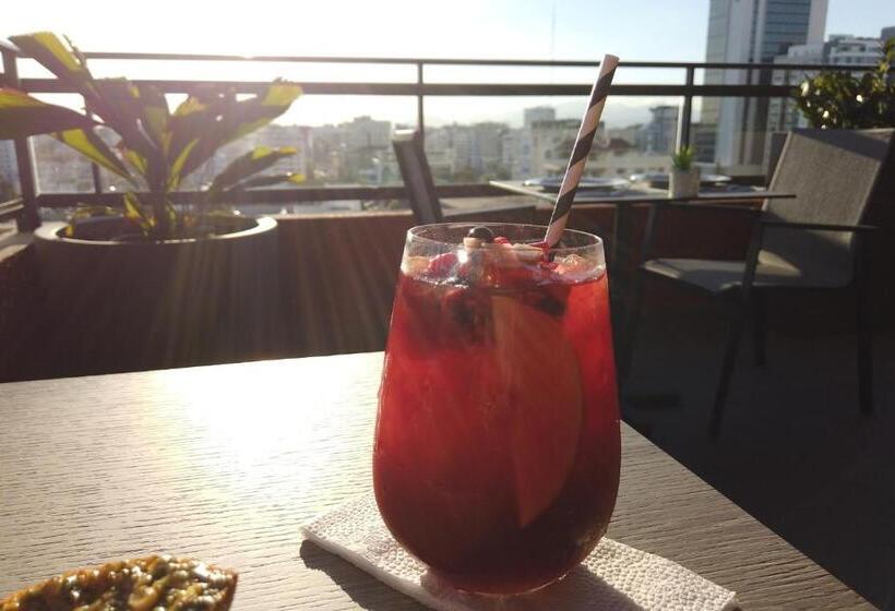 Regatta Living Hotel By Mint