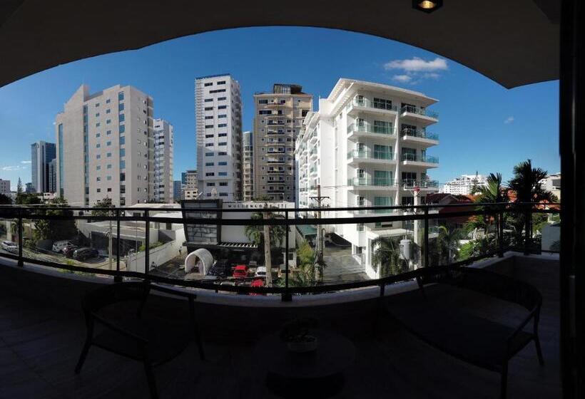 Regatta Living Hotel By Mint