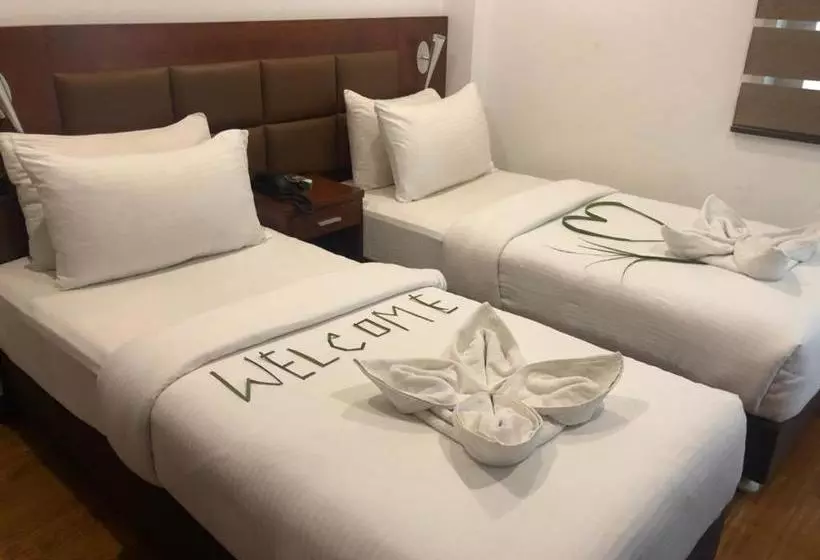 تختخواب و صبحانه Manta Beach & Spa