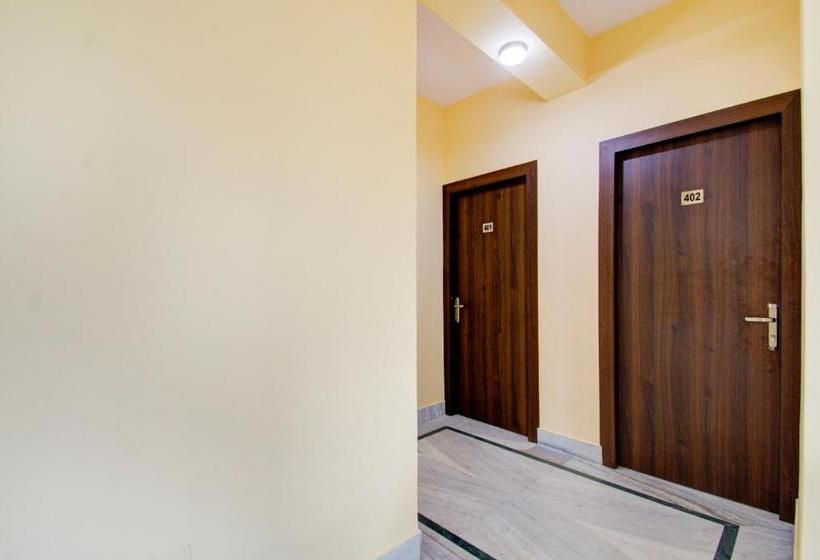 בית מלון כפרי Capital O 78595 Sanjeevaa