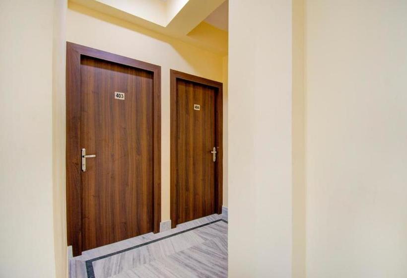 בית מלון כפרי Capital O 78595 Sanjeevaa