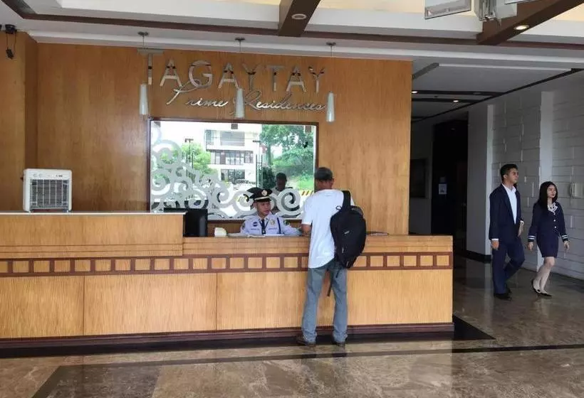 Hotelli Cityland Tagaytay Taal Lake View City View Free Pool Parking