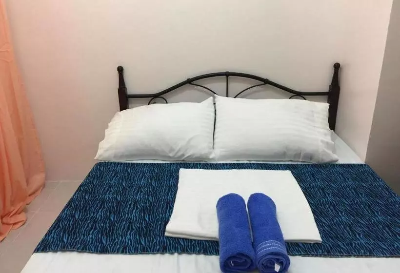 Hotelli Cityland Tagaytay Taal Lake View City View Free Pool Parking