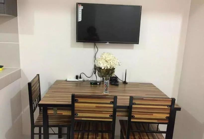 Hotelli Cityland Tagaytay Taal Lake View City View Free Pool Parking