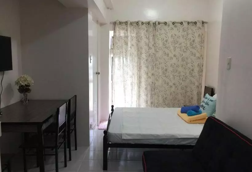 Hotelli Cityland Tagaytay Taal Lake View City View Free Pool Parking
