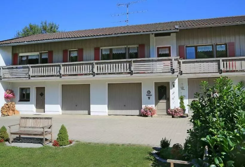 ホテル Heutauer Hof
