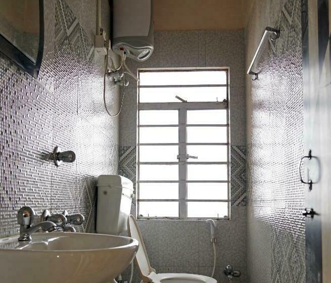 Hotel Himalayan Brook