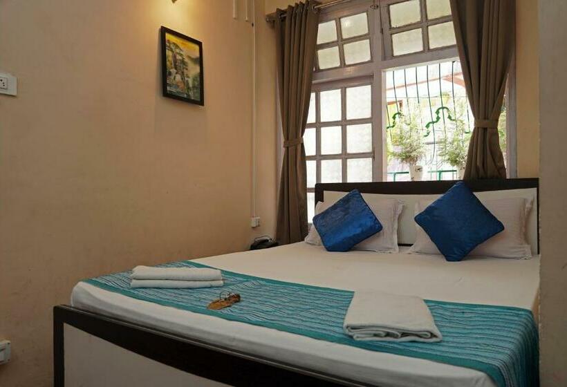 Hotel Himalayan Brook