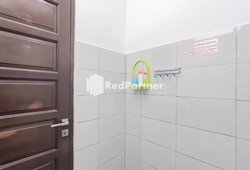 ホテル Langkar Guest House Syariah Mitra Reddoorz