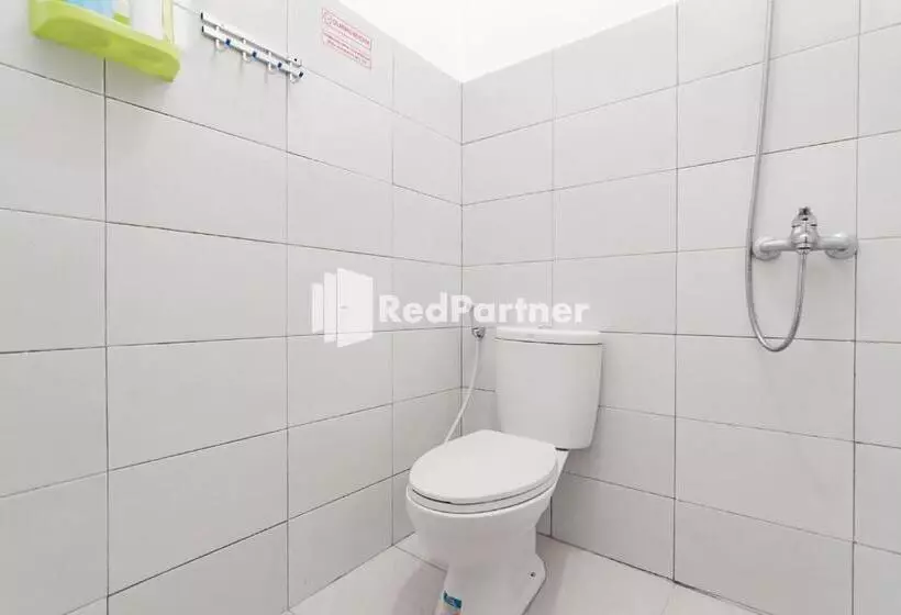 ホテル Langkar Guest House Syariah Mitra Reddoorz