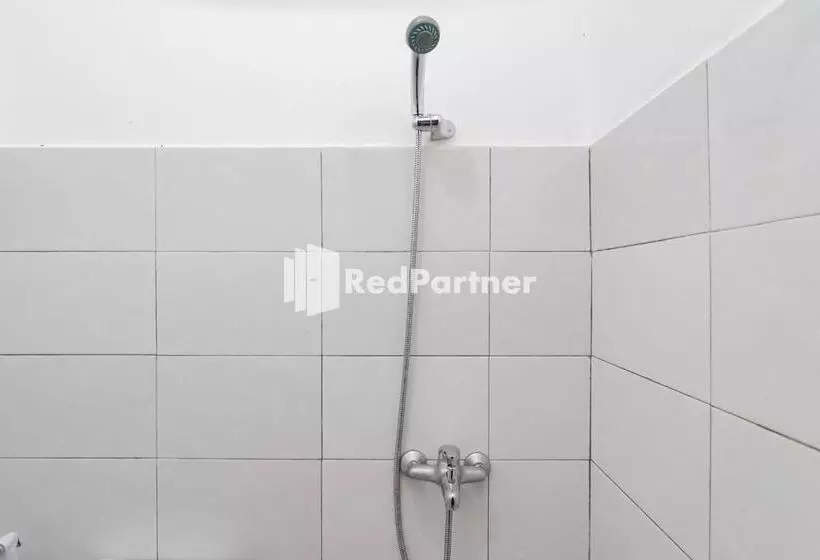 ホテル Langkar Guest House Syariah Mitra Reddoorz