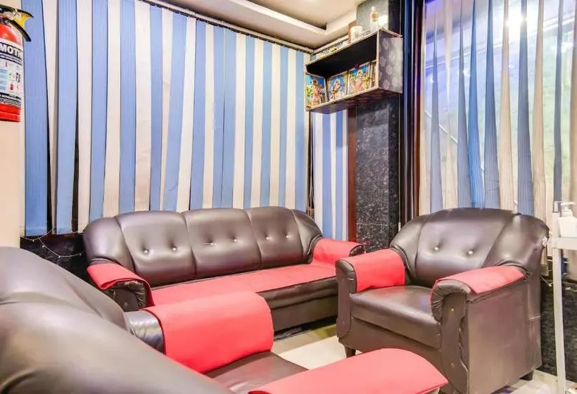ホテル Oyo 78389  Maruthi Residency
