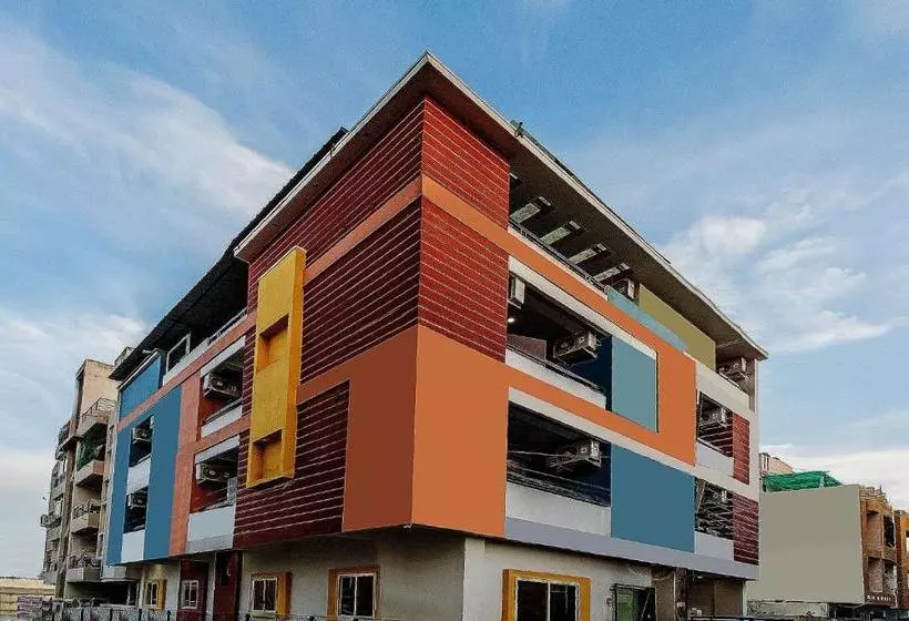 Hotelli Oyo 78889 Flagship Samar Regency