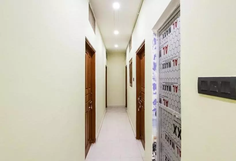 ホテル Spot On Pawan Palace