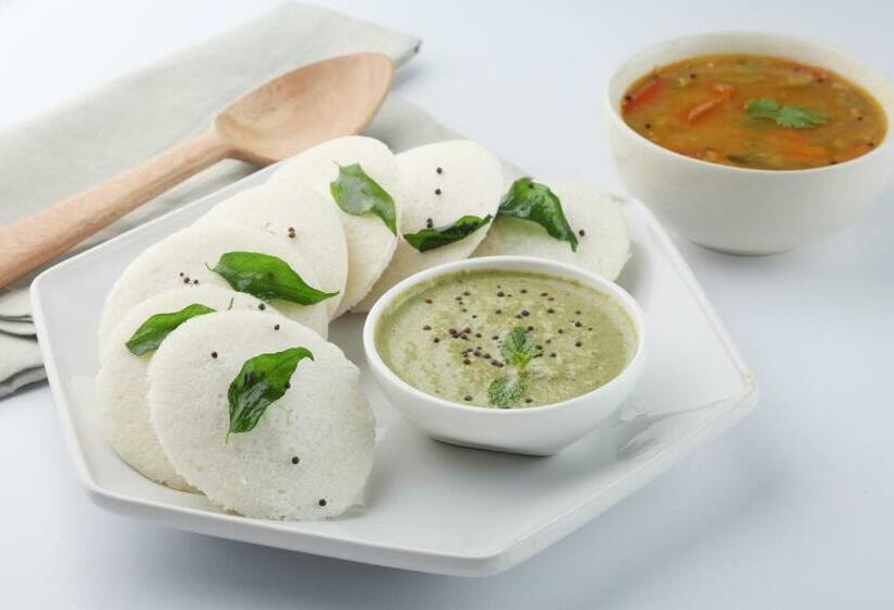 בית מלון כפרי Spot On 78138 New Hitech Lodge